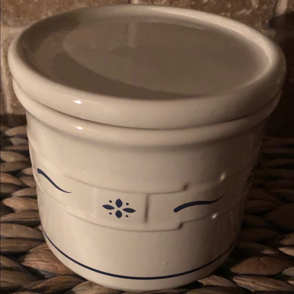 Longaberger Blue design candle holder w base/cover